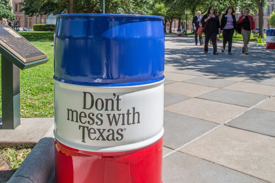 Don't Mess With Texas trash barrel