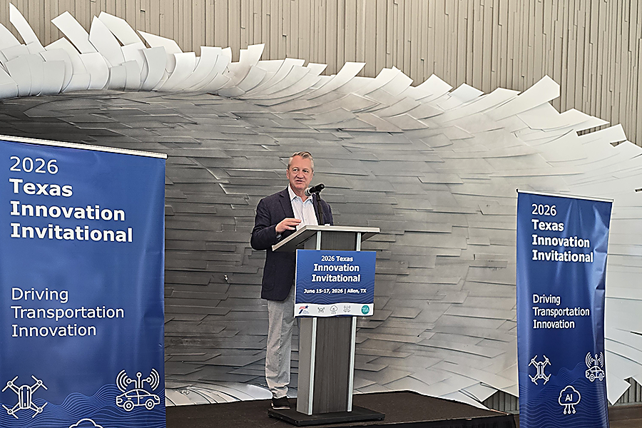 Darran Anderson, Director Senior de Estrategia e Innovación, pronunciando un discurso abierto durante el Texas Innovation Invitational 2026 en Allen, Texas, del 15 al 17 de junio de 2026.
