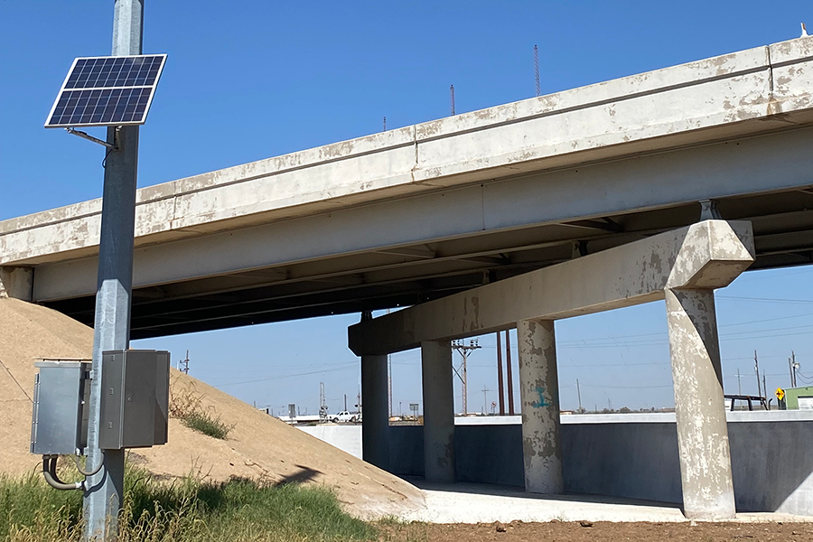 Solar power unit installed on CCTV by Texas highway