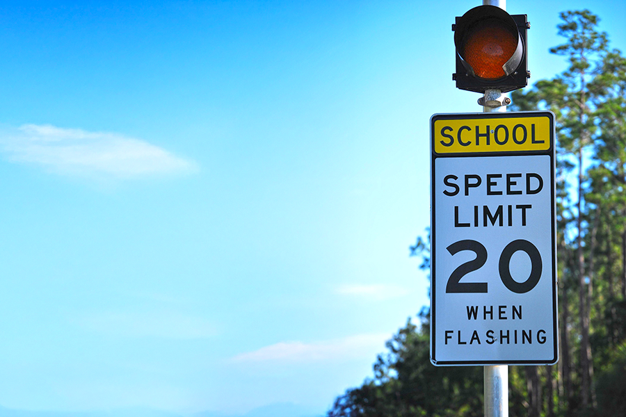 School speed limit at 20 miles per hour when flashing 