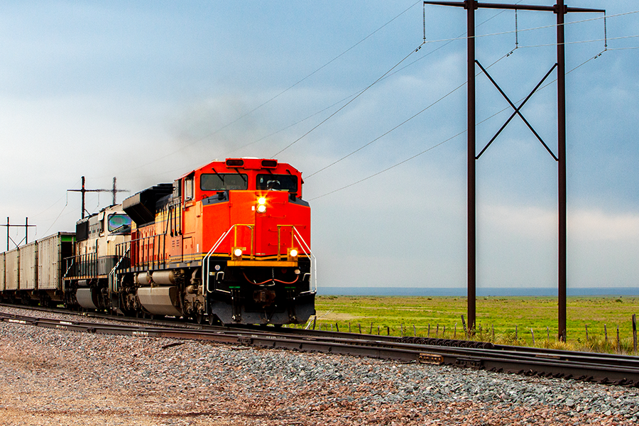 Tren locomotora rojo