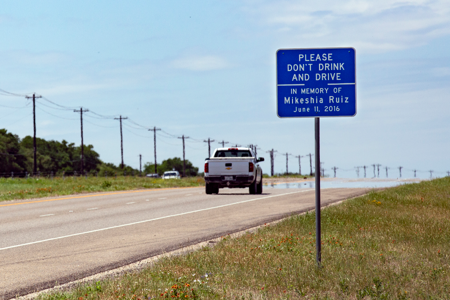 Memorial sign in Williamson County