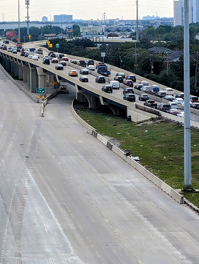 (BOTTOM) I-610 westbound mainlanes at Almeda/Fannin exit ramp scheduled to open in late October. (TOP) SH 288 traffic merging with I-610 westbound mainlanes.