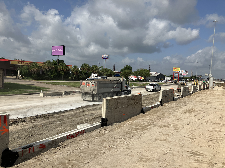 Retaining wall work I-610 eastbound