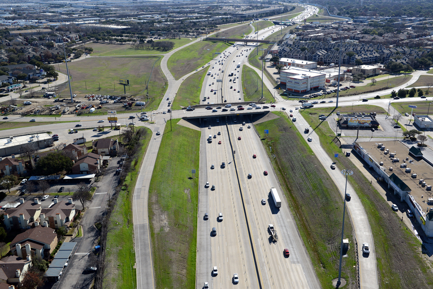 635E aerial view at Skillman avenue