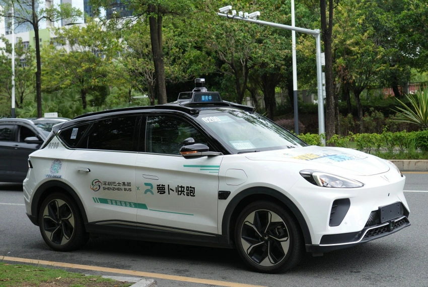 Baidu Xpeng autonomous car on street