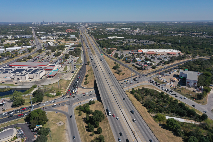Northbound I-35 at William Cannon Drive October 2022