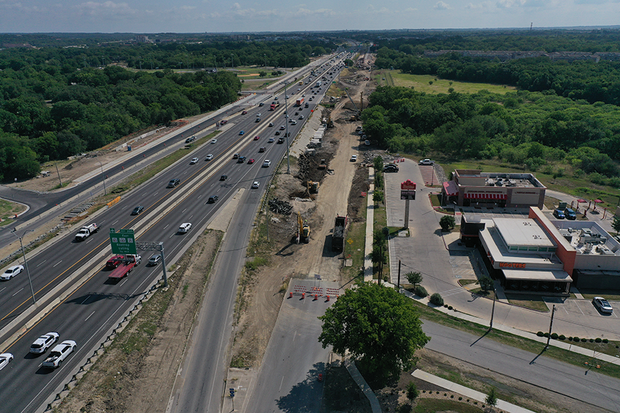Northbound I-35 frontage road under construction - June 2022