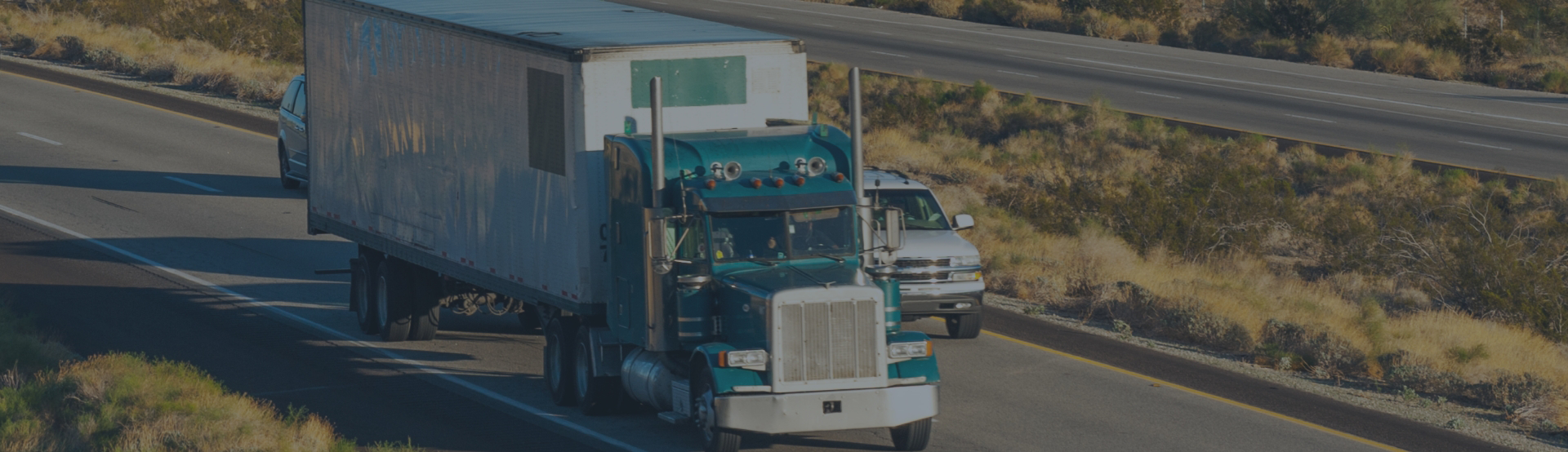 Photo of 18-wheeler on I-10 near El Paso, Texas