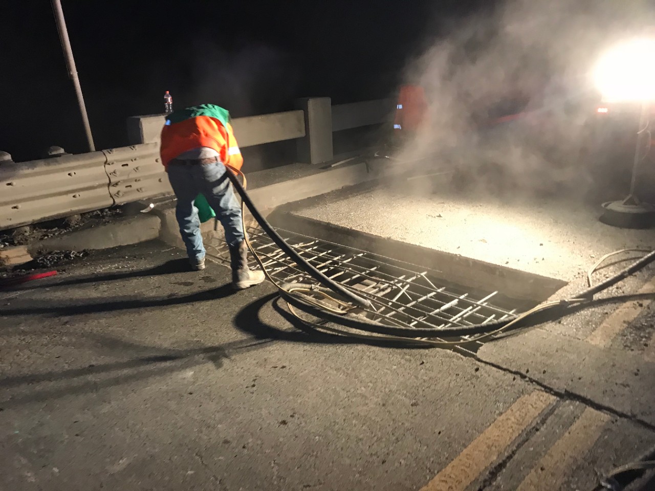 Repair area preparation (high-pressure water blasting, or other approved methods to remove dust and debris. Abrasive blasting to remove rust from exposed steel surfaces) (click in image to see full-size image)