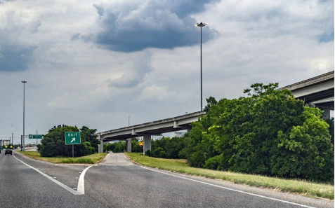 Vegetation allowed to attain natural growth may be visually acceptable where it can be set back from travel lanes.