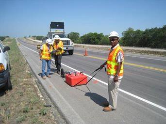 200 MHz Ground-coupled Penetrating Radar. (click in image to see full-size image)