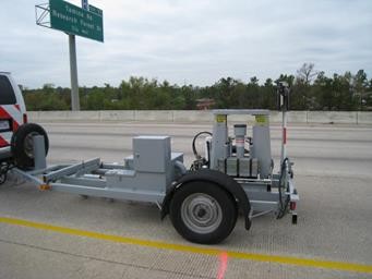 Falling Weight Deflectometer (FWD). (click in image to see full-size image)
