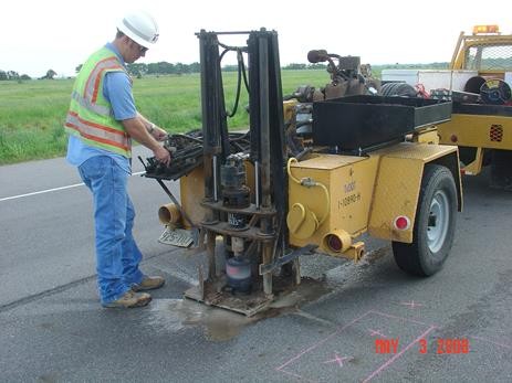 Coring using a water-cooled barrel. (click in image to see full-size image)