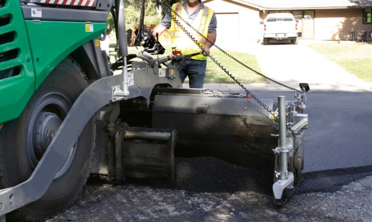 Hydraulic Screed Extension.© Copyright 2006 University of Washington (click in image to see full-size image)