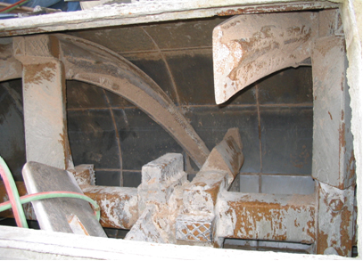 Paddles are shown inside a central mixdrum. (click in image to see full-size image)
