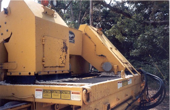 Discharge Hopper of Aggregate Spreader. (click in image to see full-size image)