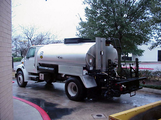 Truck-Mounted Asphalt Distributor. (click in image to see full-size image)