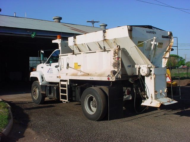 The V-Box Spreader is an attachment fora dump bed truck. It is used to accurately put out applicationsof de-icing materials on bridges and icy spots. These spreaderscan either be hydraulic or gasoline operated. (click in image to see full-size image)