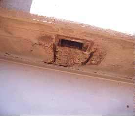 Corrosion damage due to concentrated de-icingsolution at drain site. (click in image to see full-size image)