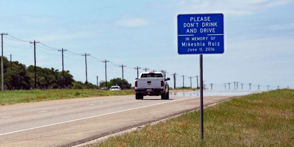 Memorial sign in Williamson County